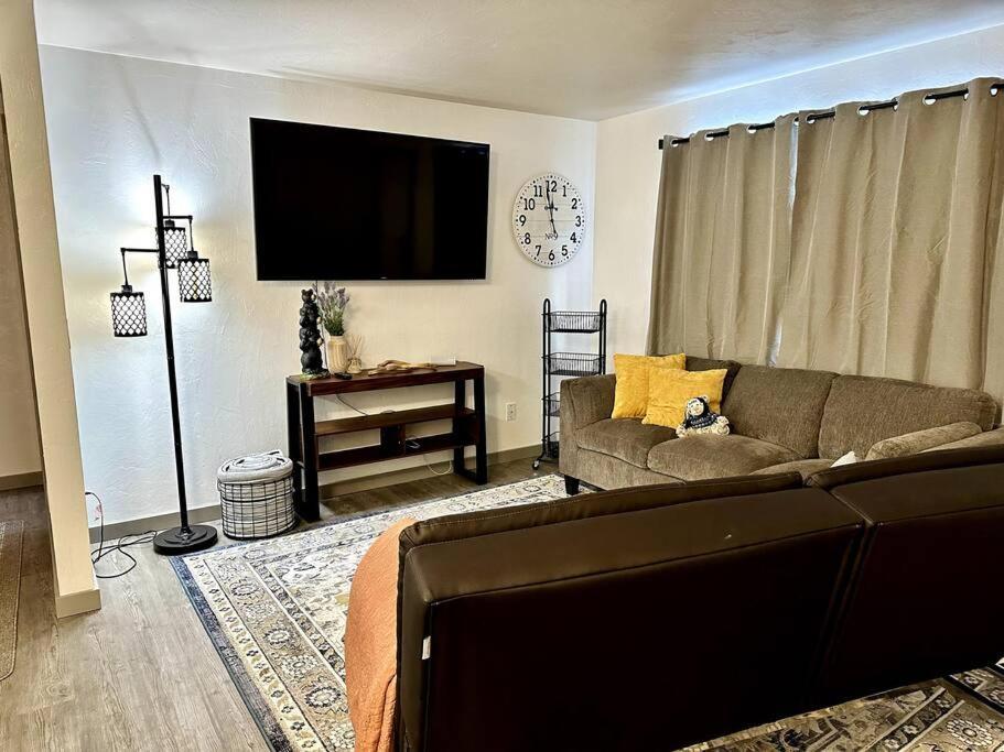 פיירבנקס Comfortable 2Br Apt Central מראה חיצוני תמונה